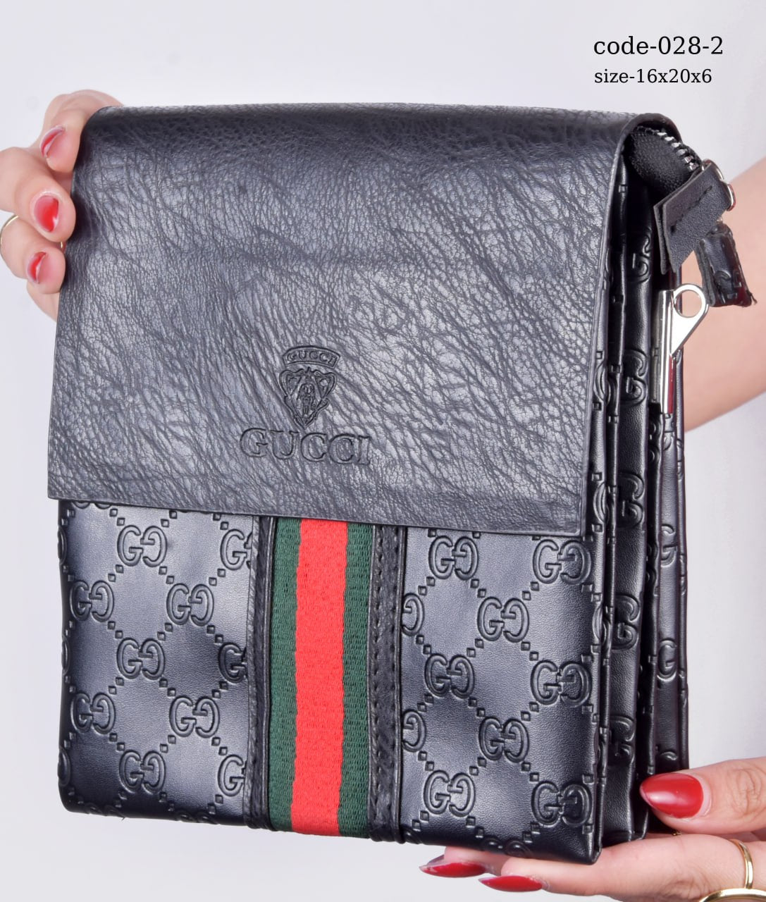 Elegant  Gucci Crossbody Messenger Bag