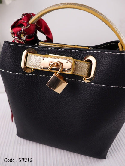 HERMES Luxurious Women's Handbag with Multiple Carrying