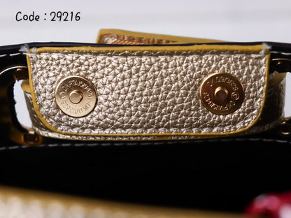 HERMES Luxurious Women's Handbag with Multiple Carrying