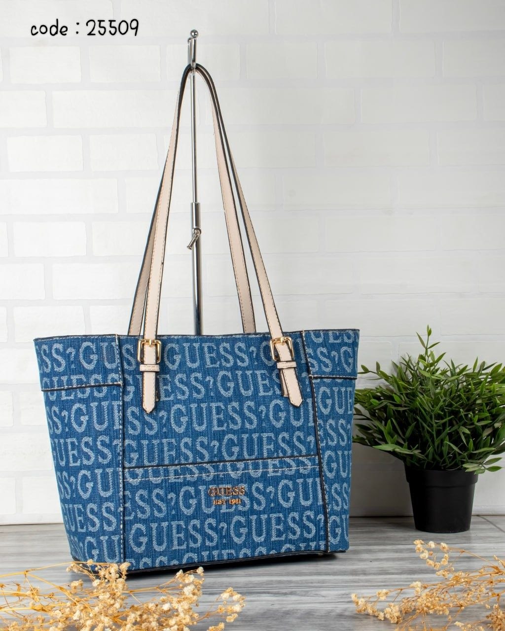 GUESS Monogram Classic Tote Bag