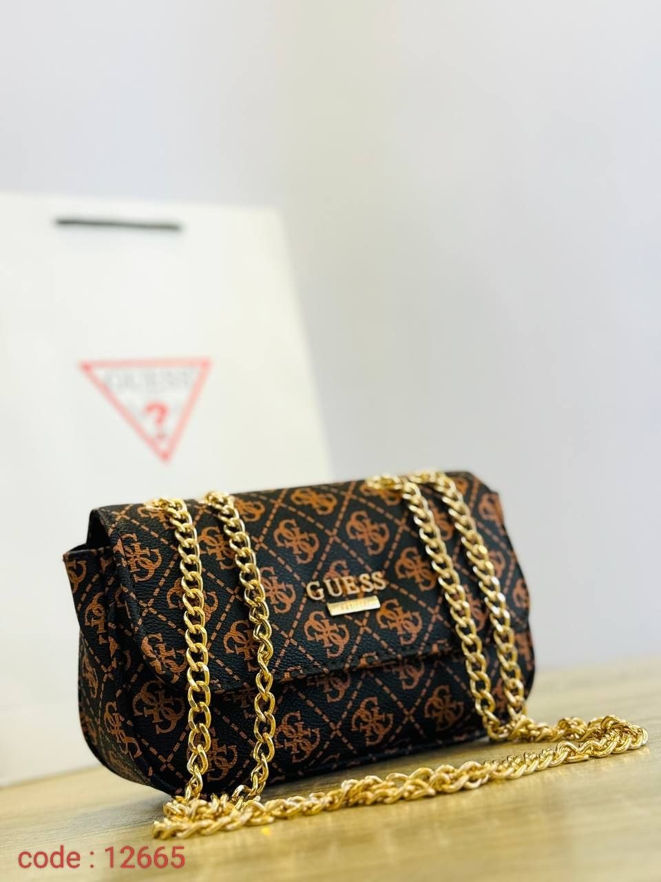 Elevate Your Style: Guess Signature Chain Crossbody Bag