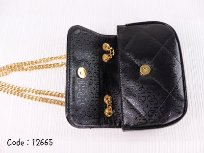 Elevate Your Style: Guess Signature Chain Crossbody Bag