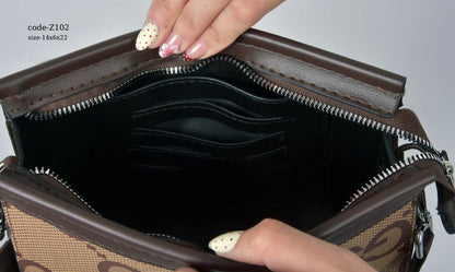 Elegant Crossbody Clutch Bag with mini-pouch