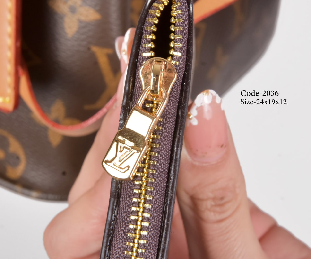 The Mini Bucket Bag Set: Chic Functionality