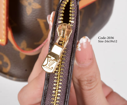 The Mini Bucket Bag Set: Chic Functionality
