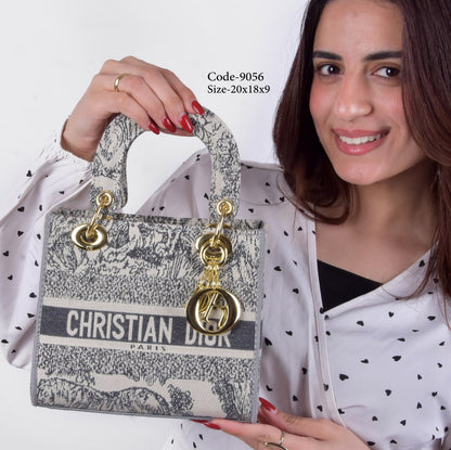 DIOR