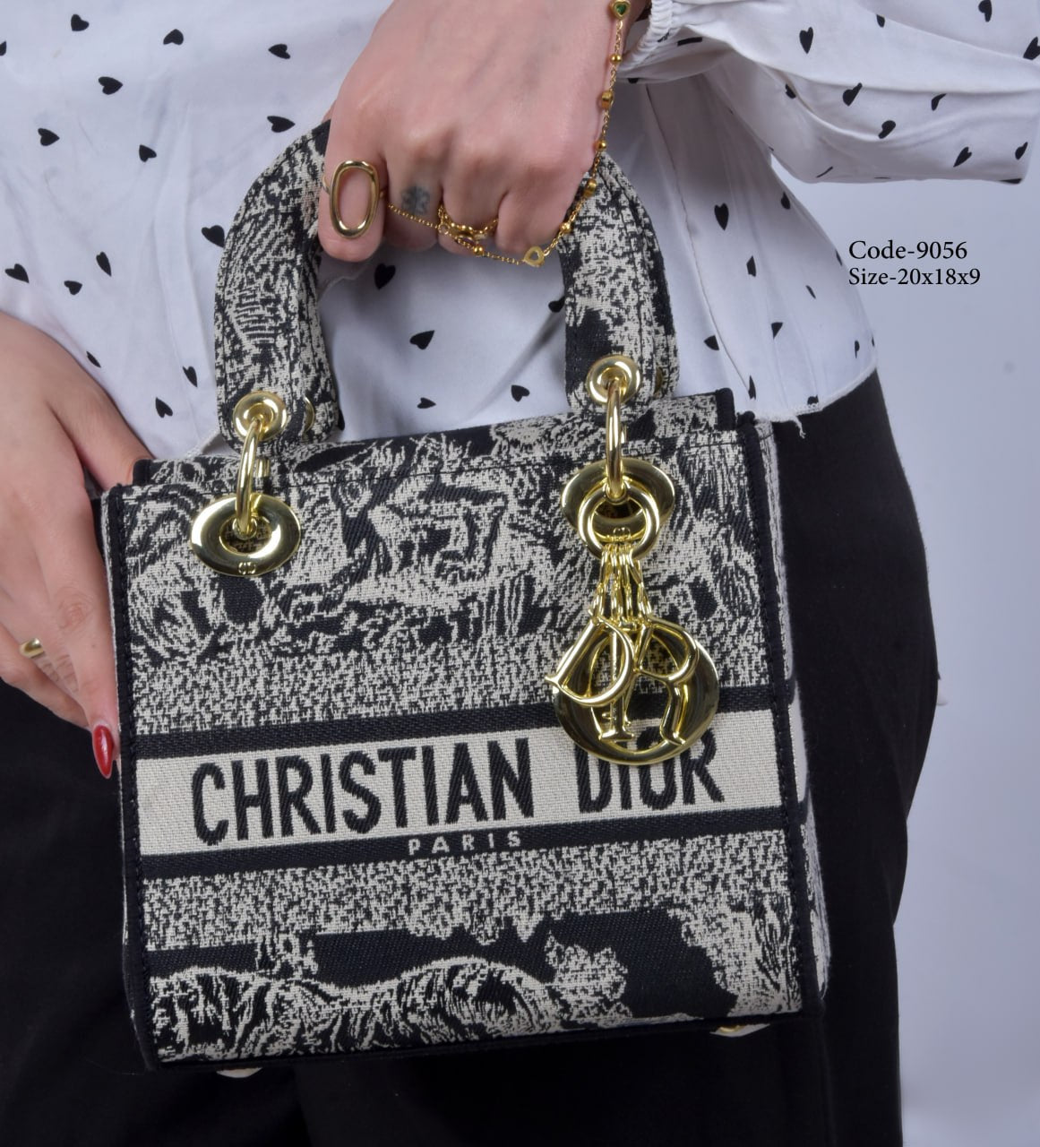 DIOR