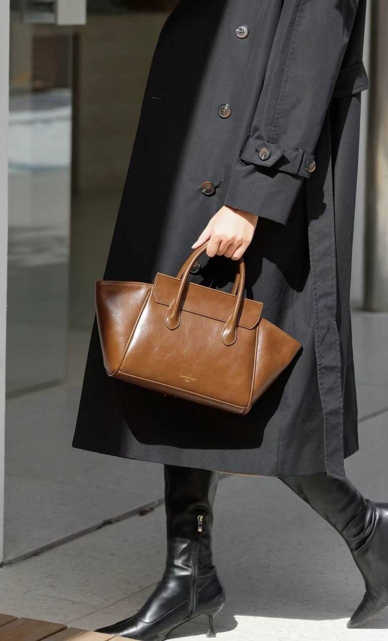 Classic Trapeze City Tote